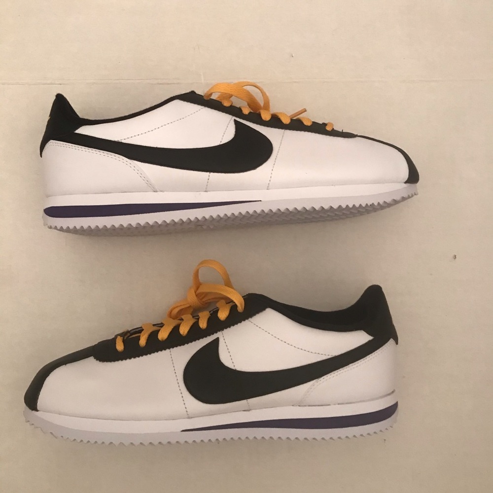 Brand new old school Nike Cortez